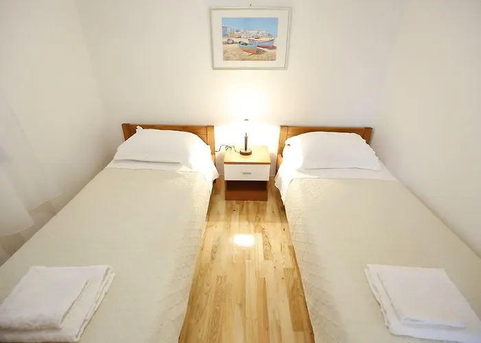 Goga Semesterbostad Vir